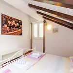 Mikica - Four Bedroom Duplex With Terrace And Partial Sea View