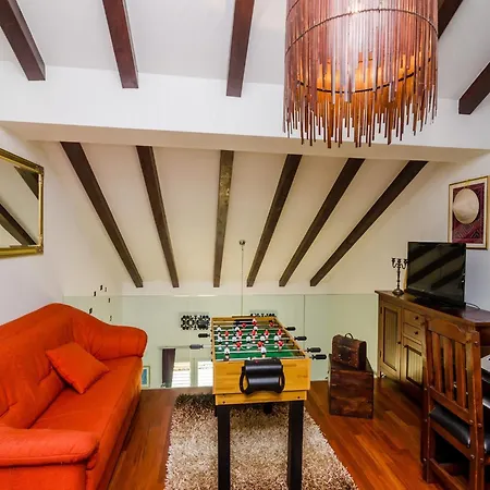 Mikica - Four Bedroom Duplex With Terrace And Partial Sea View *