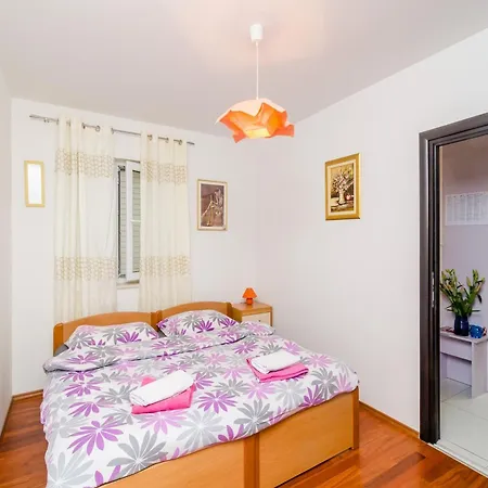 Апартаменты Mikica - Four Bedroom Duplex With Terrace And Partial Sea View