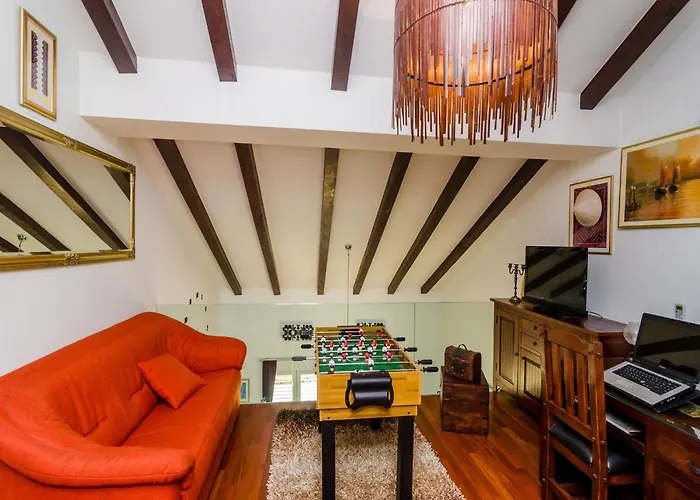 Mikica - Four Bedroom Duplex With Terrace And Partial Sea View *