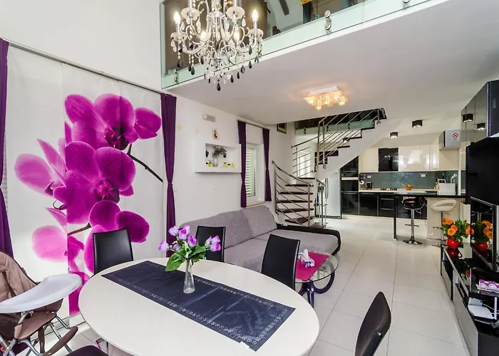 Mikica - Four Bedroom Duplex With Terrace And Partial Sea View *