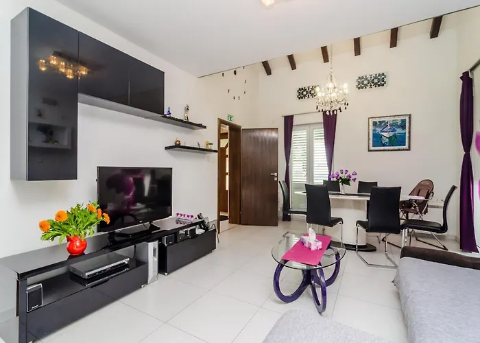 Mikica - Four Bedroom Duplex With Terrace And Partial Sea View Dubrownik