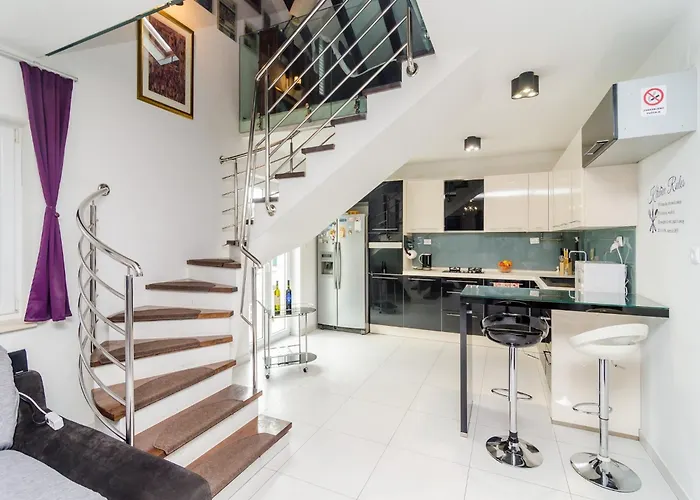 Mikica - Four Bedroom Duplex With Terrace And Partial Sea View Apartmán